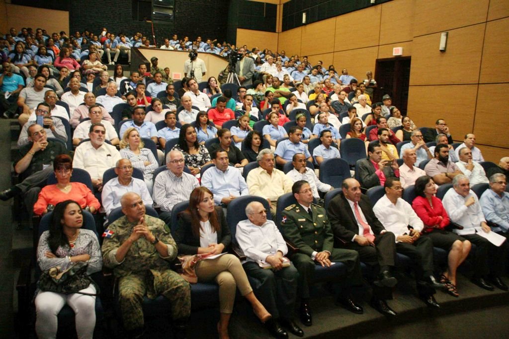 La actividad fue presenciada a casa llena en el teatro Don Bosco